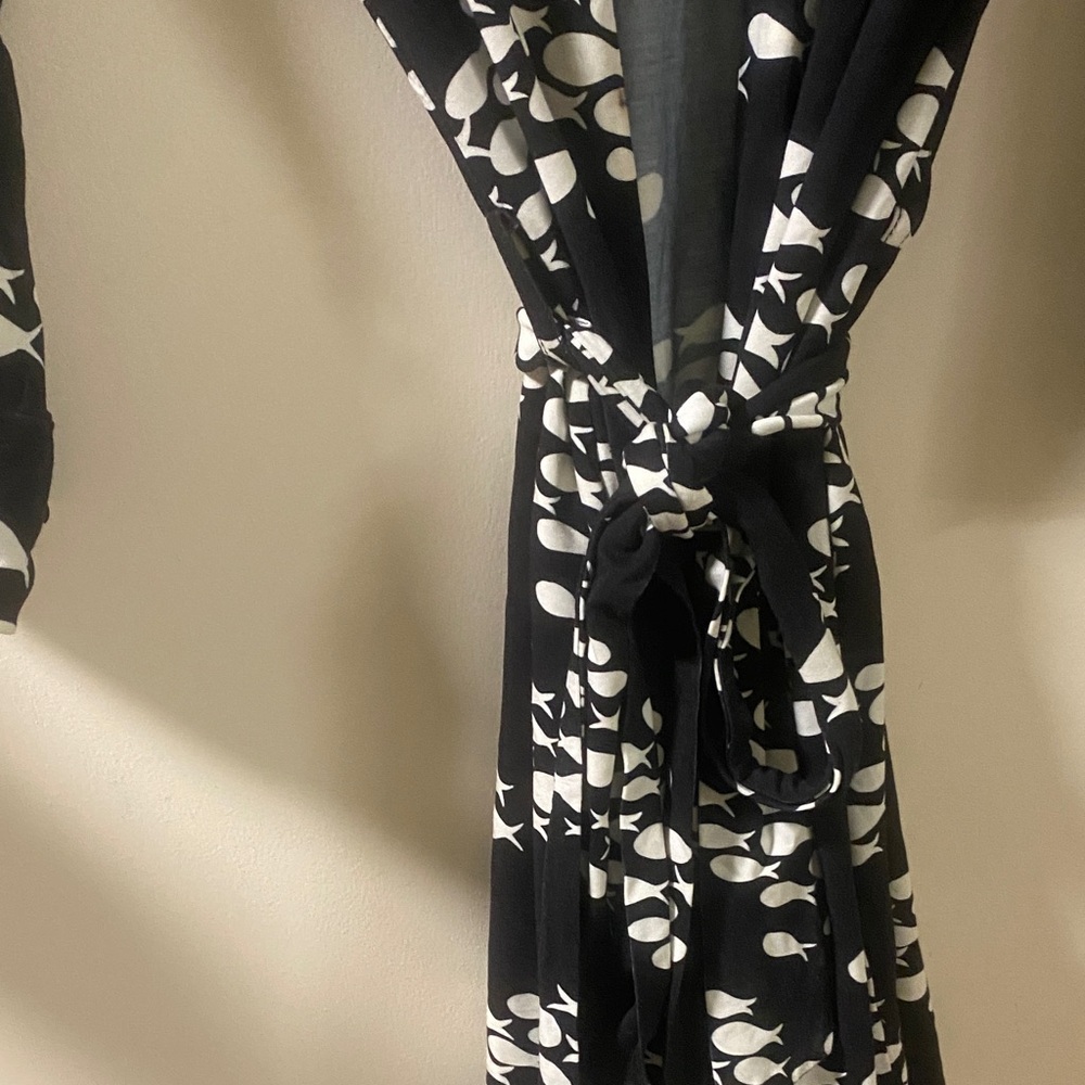 NWOT Fighting Eel Bathrobe xs/small. Fish print - Picture 4 of 6